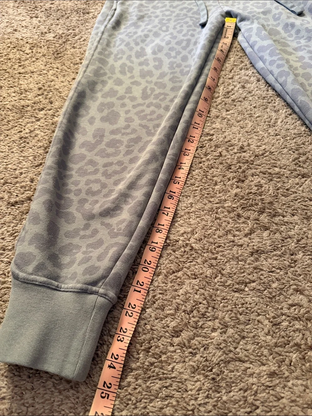 Nike Dri-FIT Get Fit Gray Leopard Print Joggers Size S DD6431-073